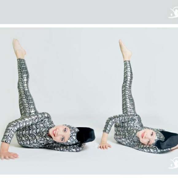 ⭐Host Pick⭐Girls Dance or Halloween Costume - Picture 4 of 6